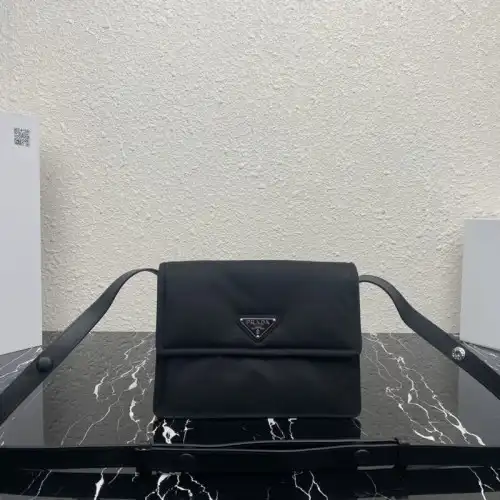 Pra*a bags 2112dj0094