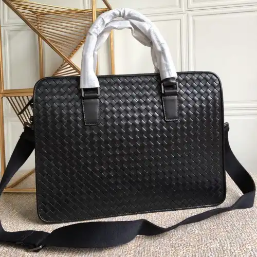 bo*te*ga Ve*ne*ta bag 2112sf0057