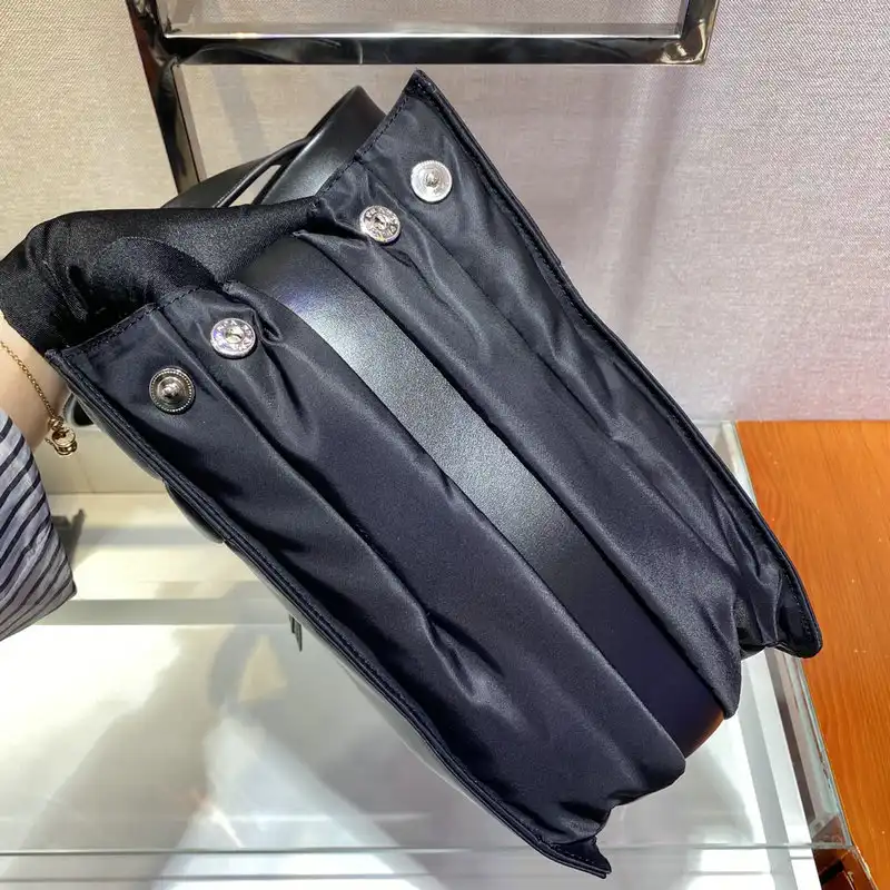 Pra*a bag 2112yz0094