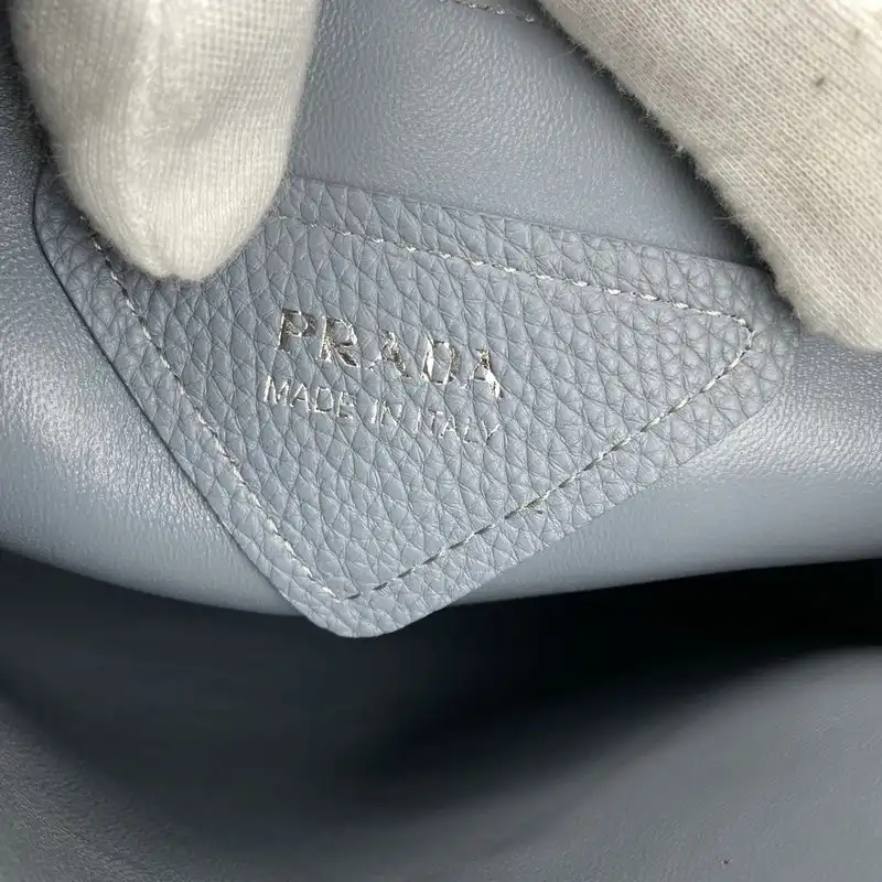 Pra*a bag 2204ya0044