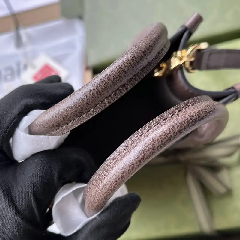 G*u*i bag 2204ya0072