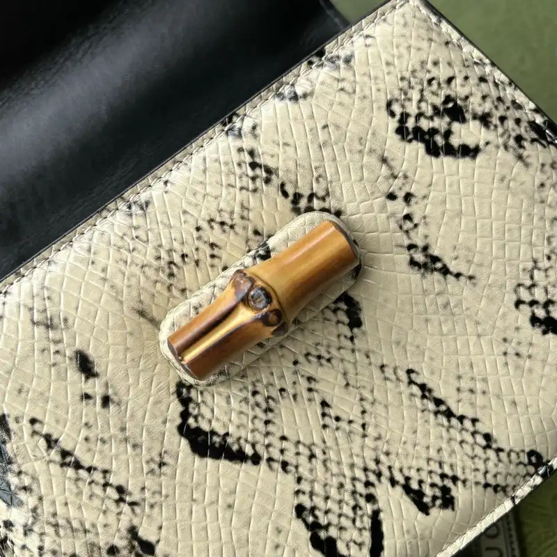 G*u*i bag 2205ya0040