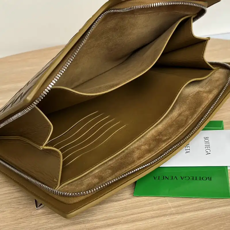 bo*te*ga Ve*ne*ta bag 2209sf0019