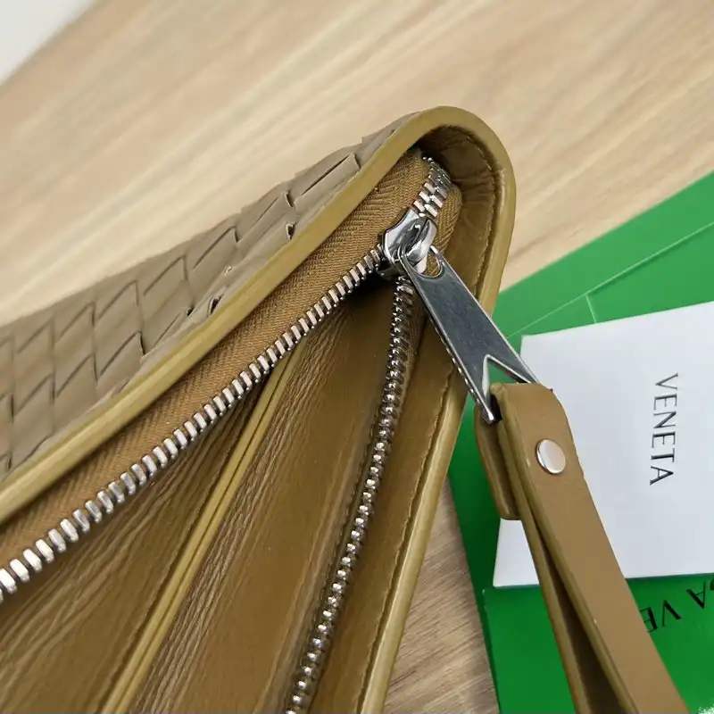 bo*te*ga Ve*ne*ta bag 2209sf0019