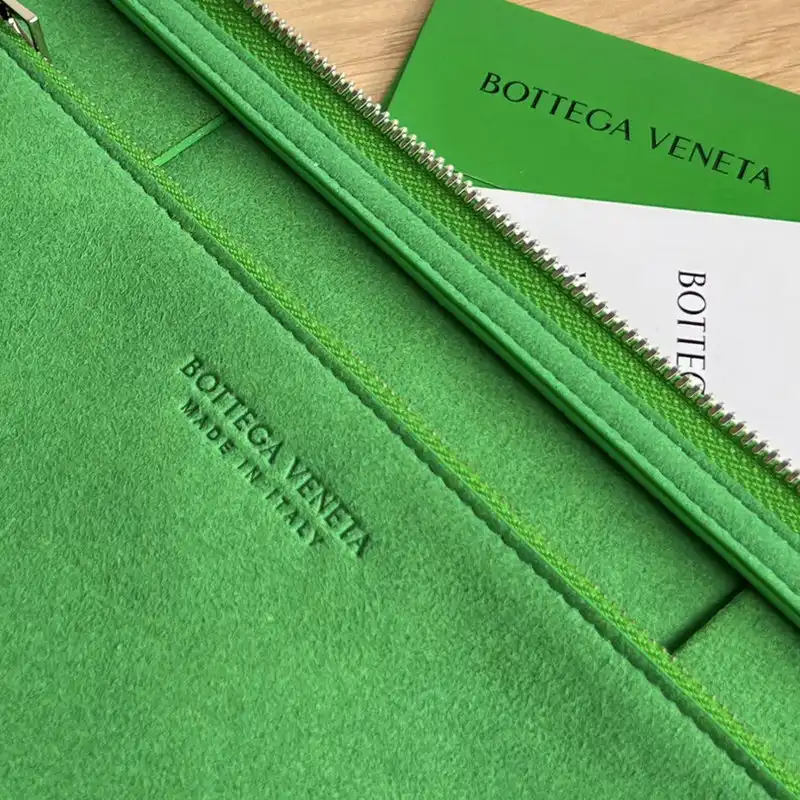 bo*te*ga Ve*ne*ta bag 2209sf0027