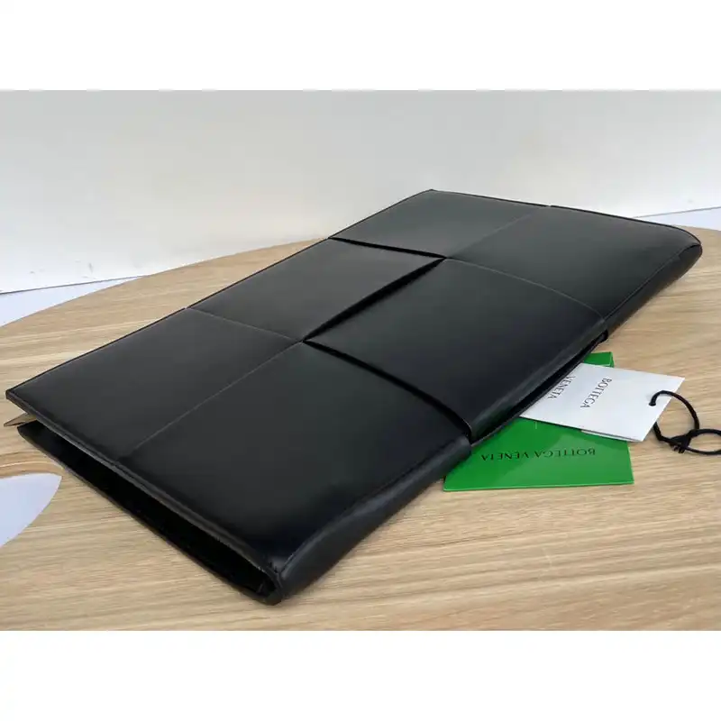 bo*te*ga Ve*ne*ta bag 2209sf0028