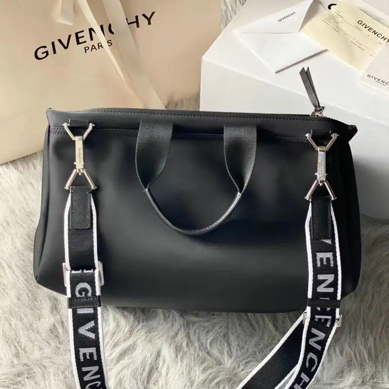 Givenchy Bag 2209SW0050