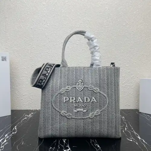 Pra*a bag 2209yz0088