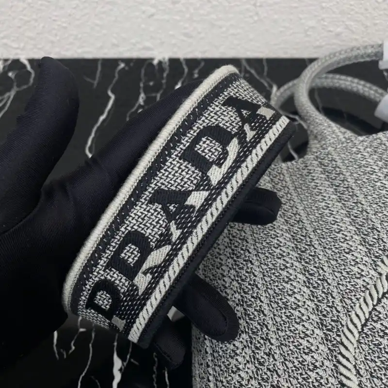 Pra*a bag 2209yz0088