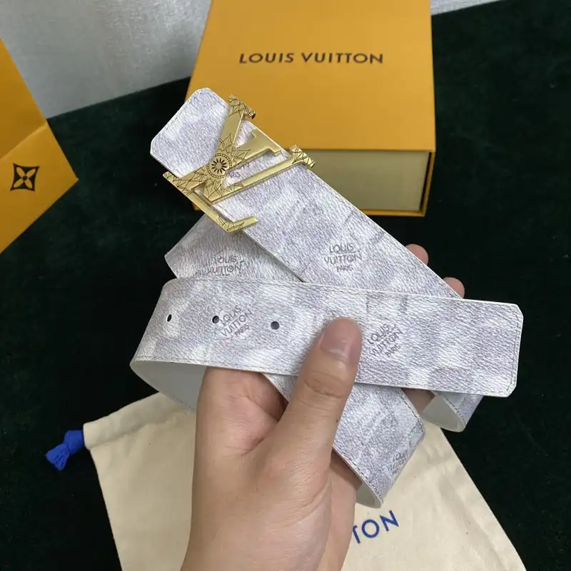 LV Belts 2210XA0052