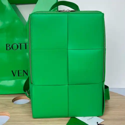 bo*te*ga Ve*ne*ta bag 2211sf0014
