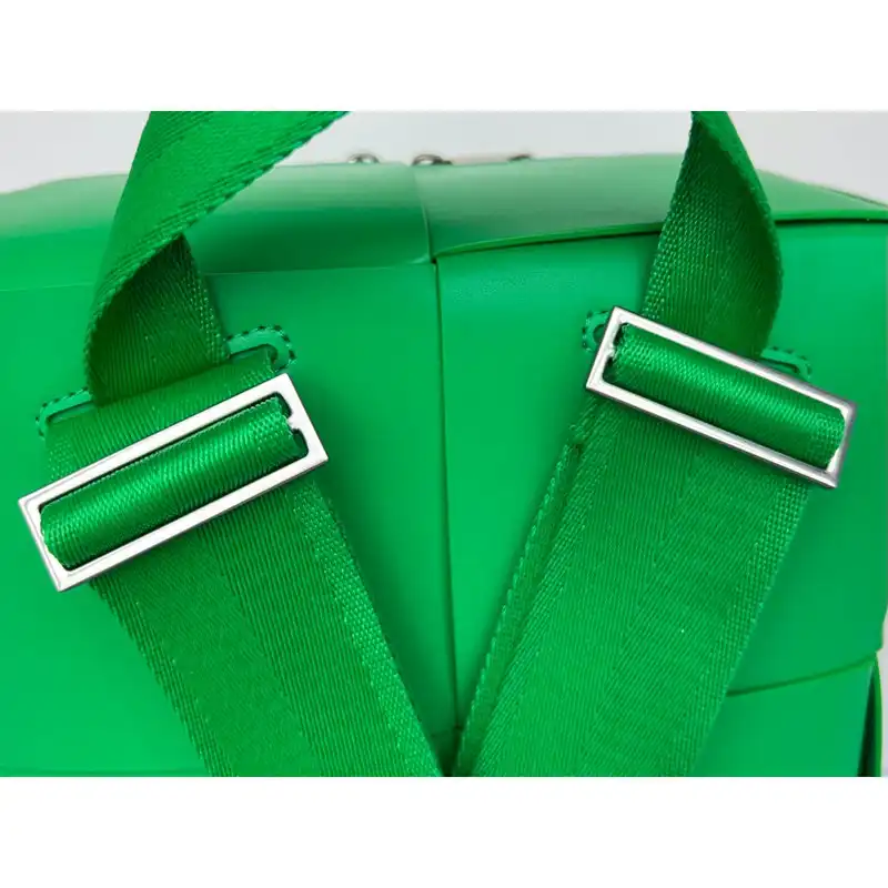 bo*te*ga Ve*ne*ta bag 2211sf0014