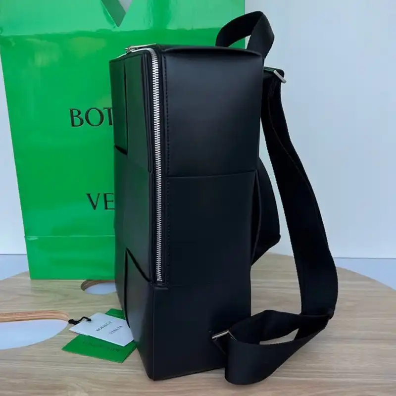 bo*te*ga Ve*ne*ta bag 2211sf0015