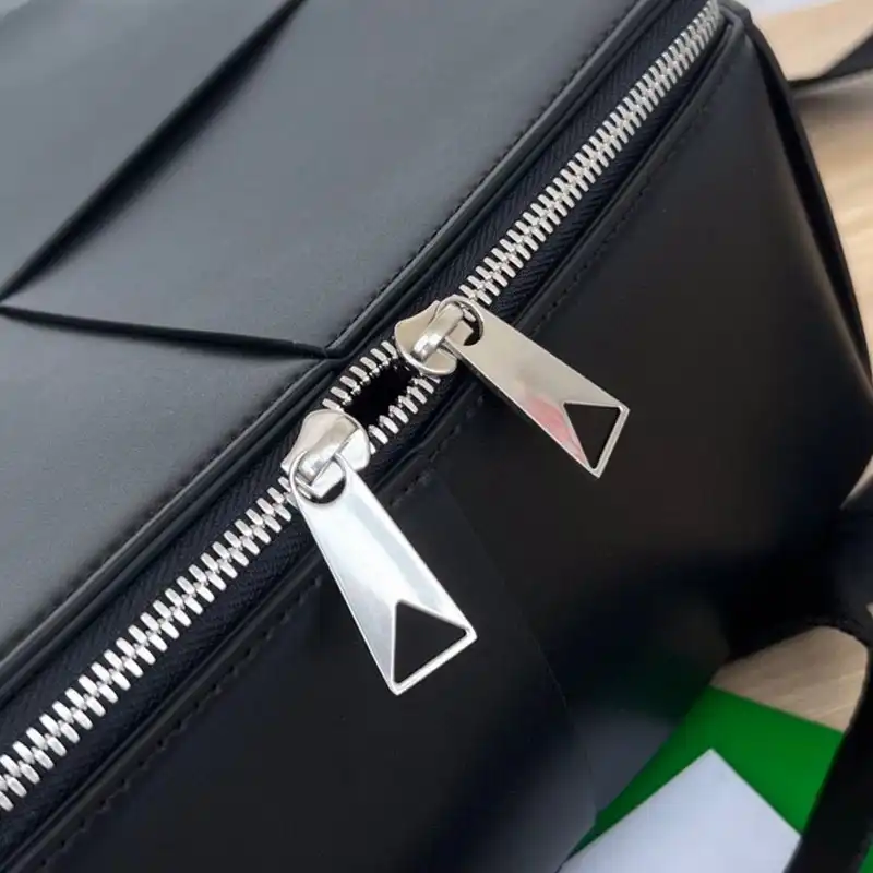 bo*te*ga Ve*ne*ta bag 2211sf0015