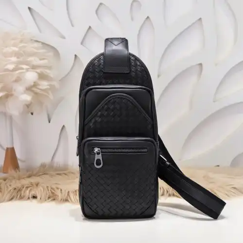 bo*te*ga Ve*ne*ta bag 2212yz0051