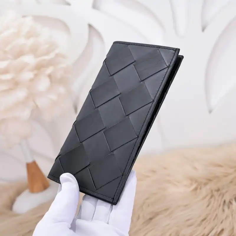 bo*te*ga Ve*ne*ta bag 2212yz0060