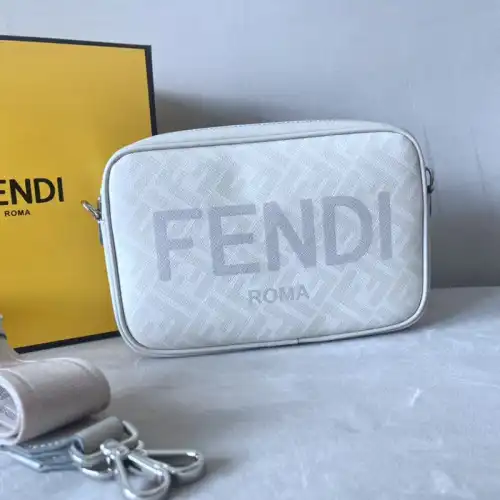 F**di bag 2301ya0043