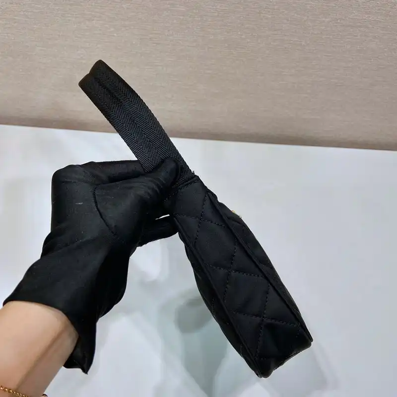 Pra*a bag 2301yz0008