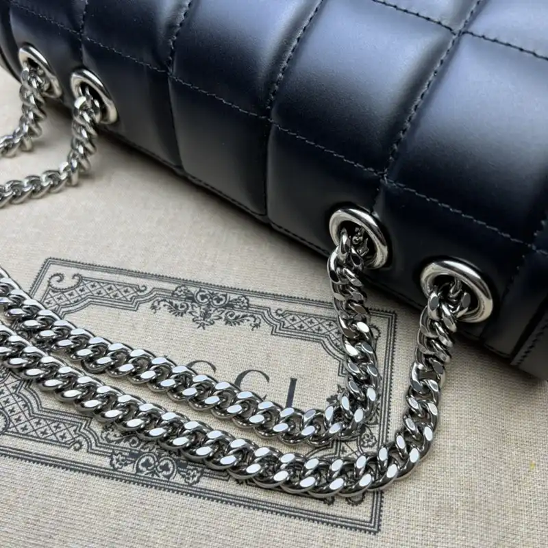 G*u*i bag 2304ya0084