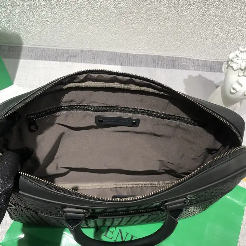 bo*te*ga Ve*ne*ta bag 2306yz0040