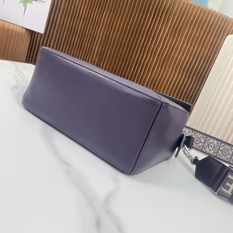 L0ew* bag 2309ya0136