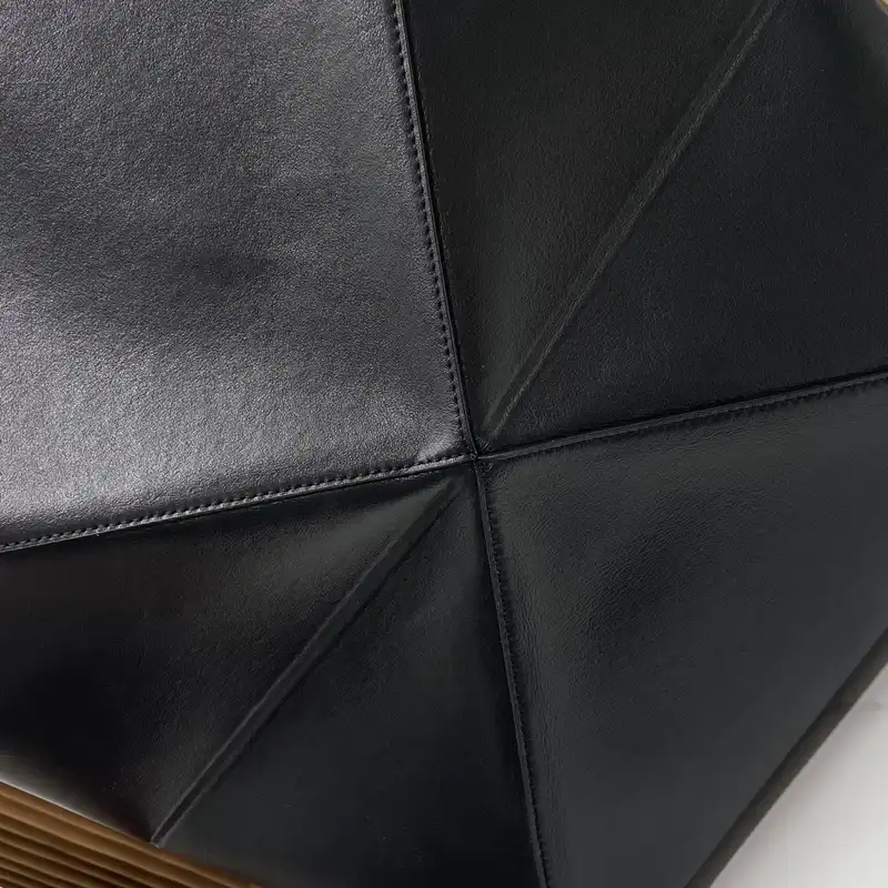 L0ew* bags 2312ya0019