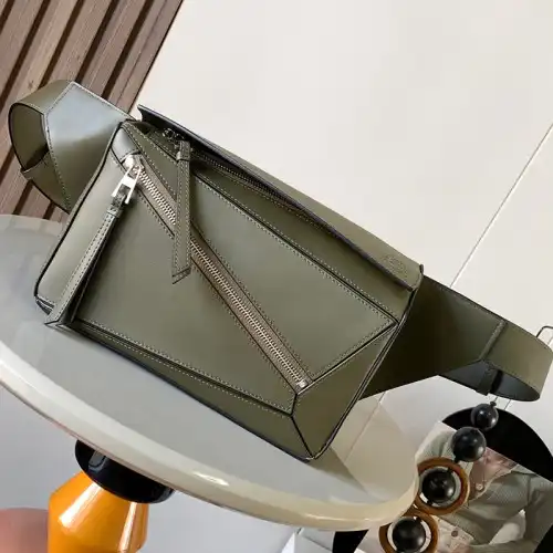 L0ew* bags 2312ya0020