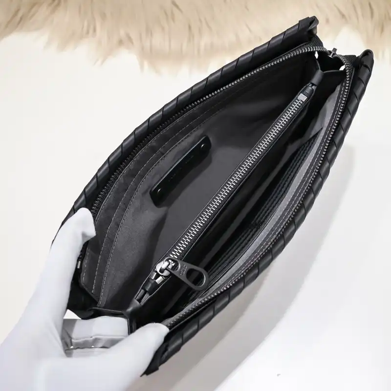 bo*te*ga Ve*ne*ta bags 2401ya0012