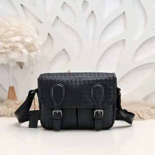 bo*te*ga Ve*ne*ta bags 2401ya0105