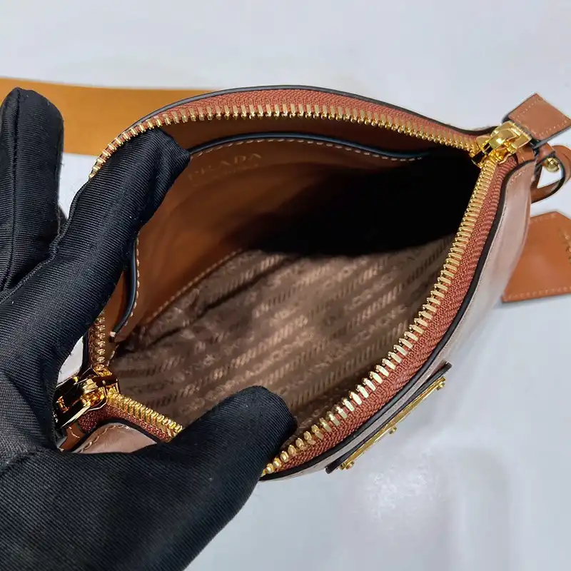 Pra*a bags 2404ya0064