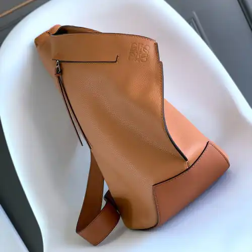 L0ew* bags 2404ya0094