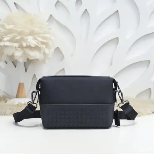 bo*te*ga Ve*ne*ta bags 2406ya0003