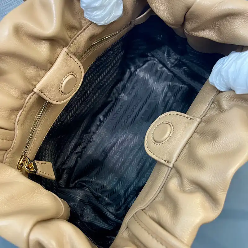 Pra*a bags 2406ya0102