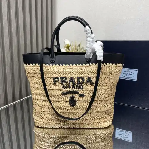Pra*a bags 2407yz0139