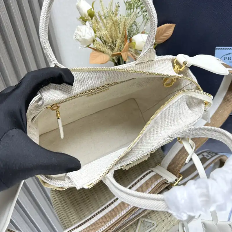 Pra*a bags 2408ya0163