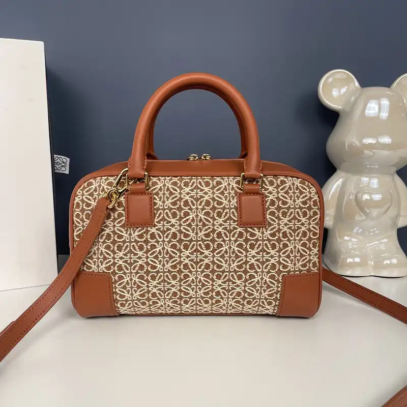 L0ew* bags 2408ya0218