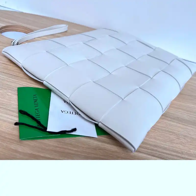 bo*te*ga Ve*ne*ta bags 2409sf0016