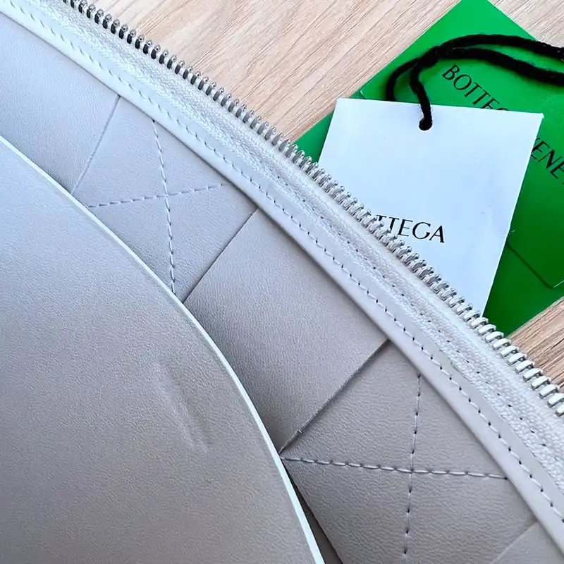 bo*te*ga Ve*ne*ta bags 2409sf0016