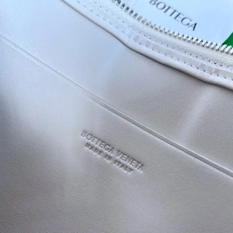 bo*te*ga Ve*ne*ta bags 2409sf0016