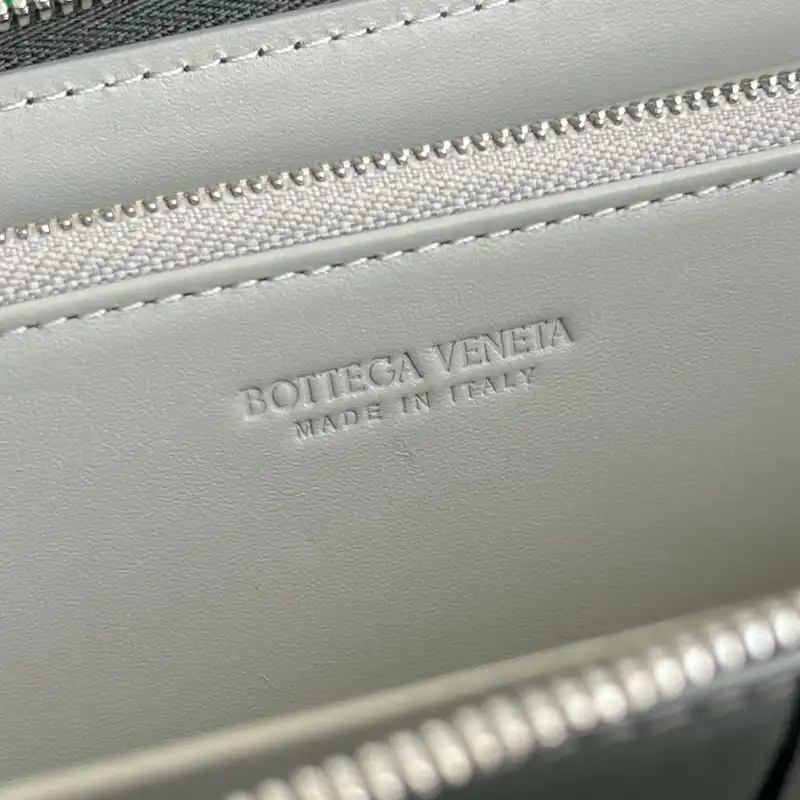 bo*te*ga Ve*ne*ta bags 2409sf0022