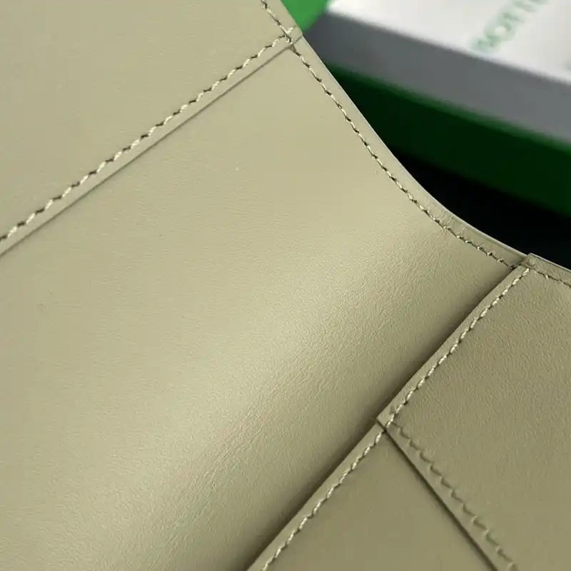 bo*te*ga Ve*ne*ta bags 2409sf0119