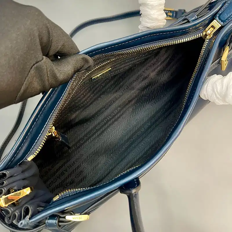 Pra*a bags 2409ya0105