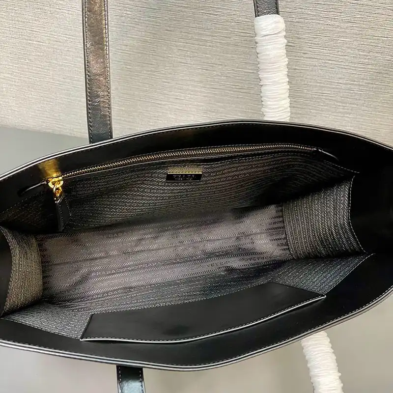 Pra*a bags 2409ya0127