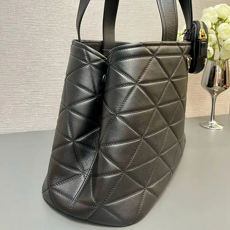 Pra*a bags 2409ya0129