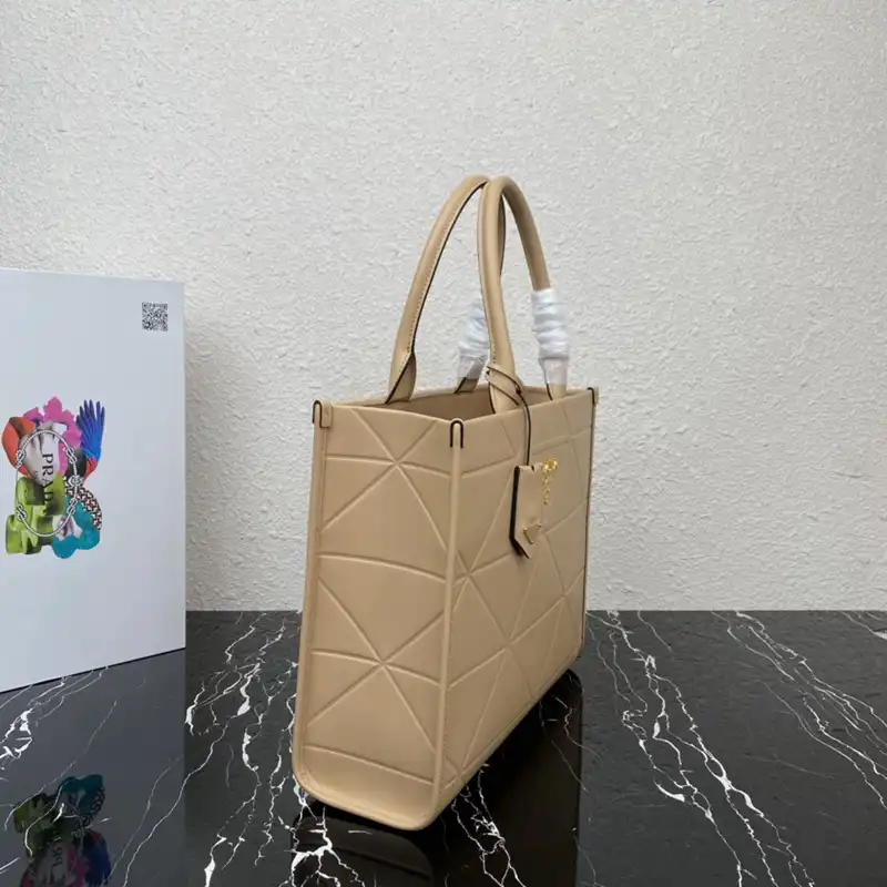 Pra*a bags 2410ya0098