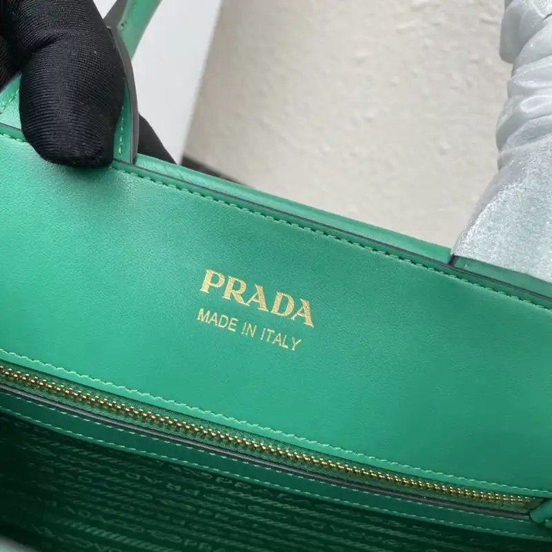 Pra*a bags 2410ya0106