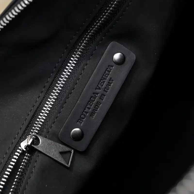 bo*te*ga Ve*ne*ta bags 2410ya0186