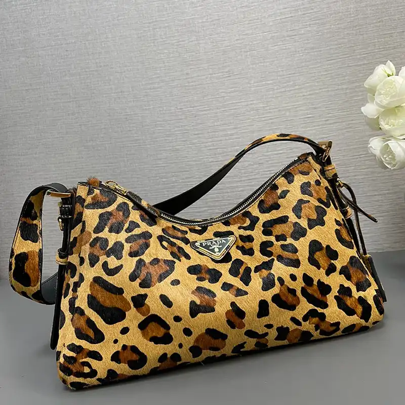 Pra*a bags 2411ya0017