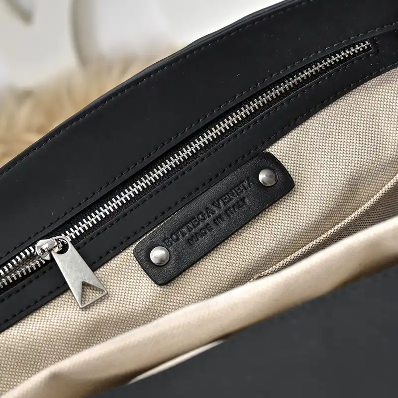 bo*te*ga Ve*ne*ta bags 2411ya0040