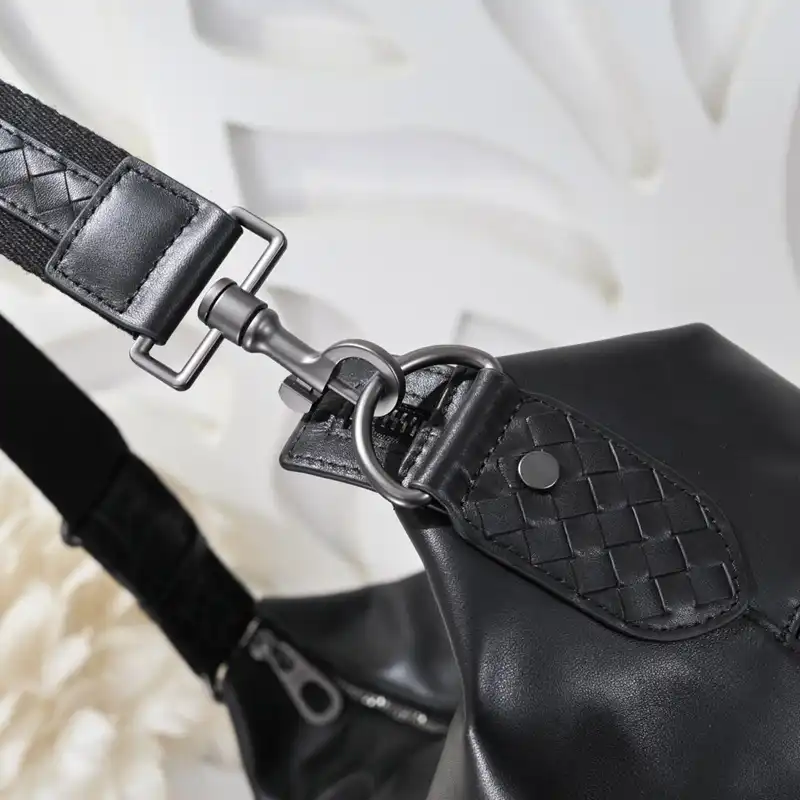 bo*te*ga Ve*ne*ta bags 2411ya0051